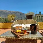 Daniela Villa *