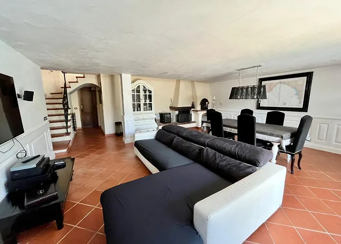 Daniela Вилла *